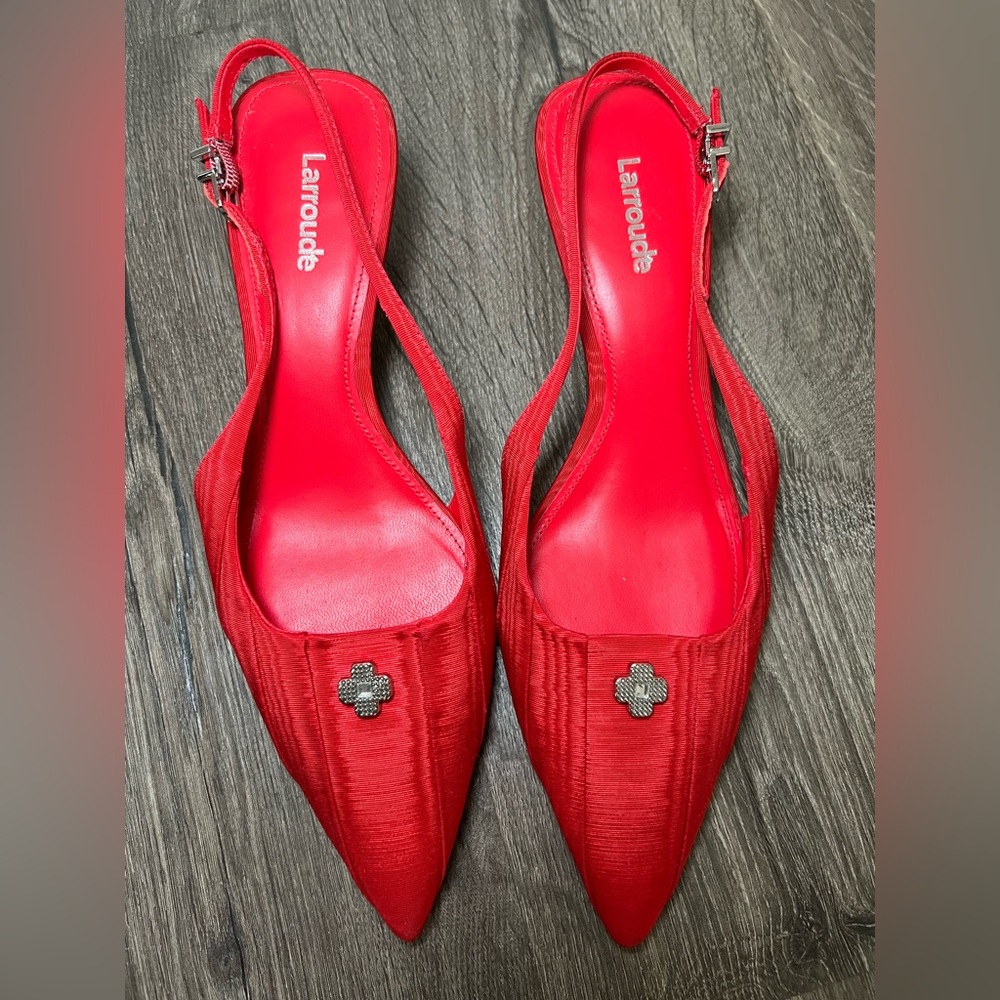 Larroude Maxine Pump In Red Fabric
Larroudé